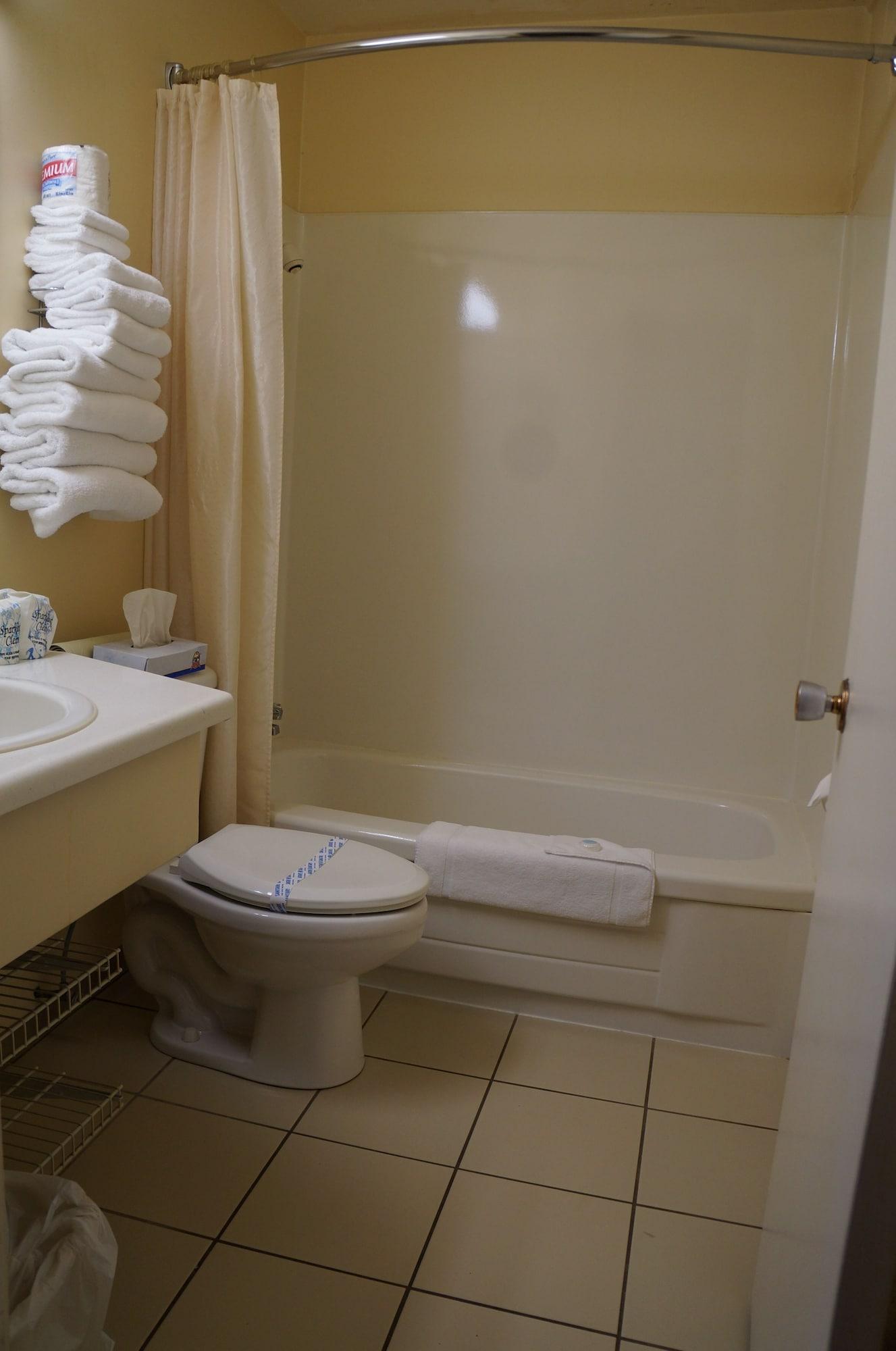 Westward Inn & Suites Langley Esterno foto