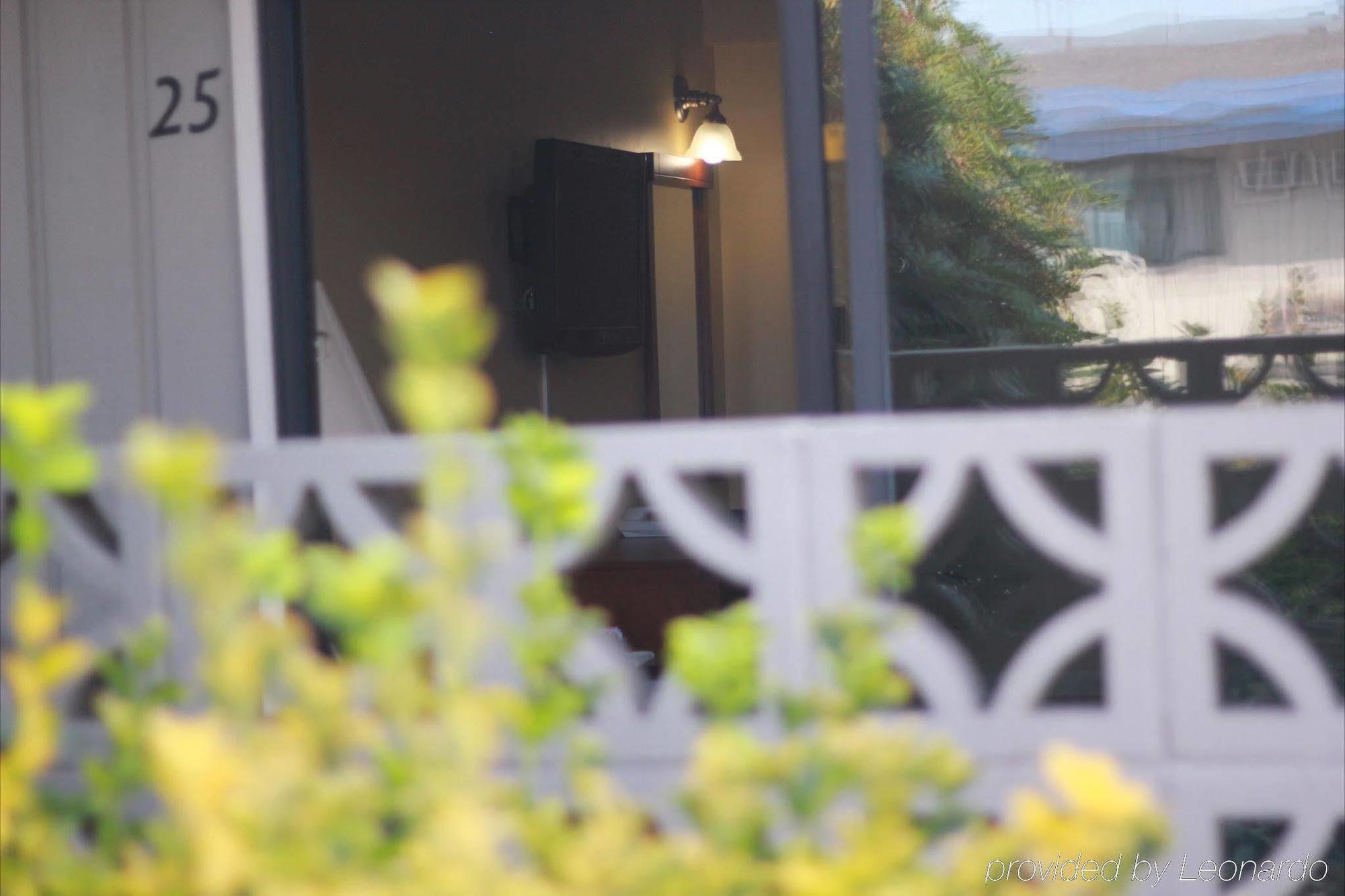 Westward Inn & Suites Langley Esterno foto