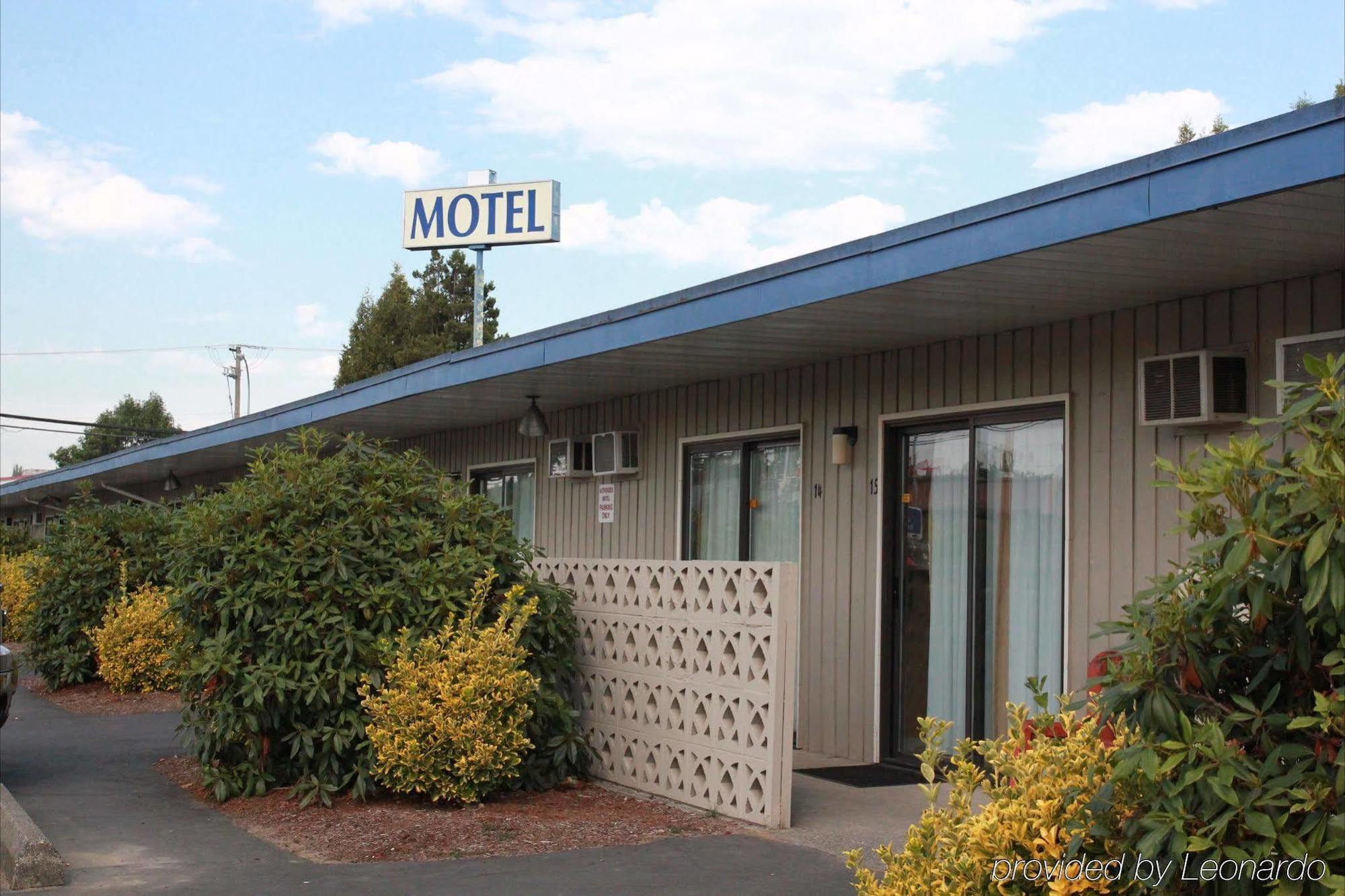 Westward Inn & Suites Langley Esterno foto