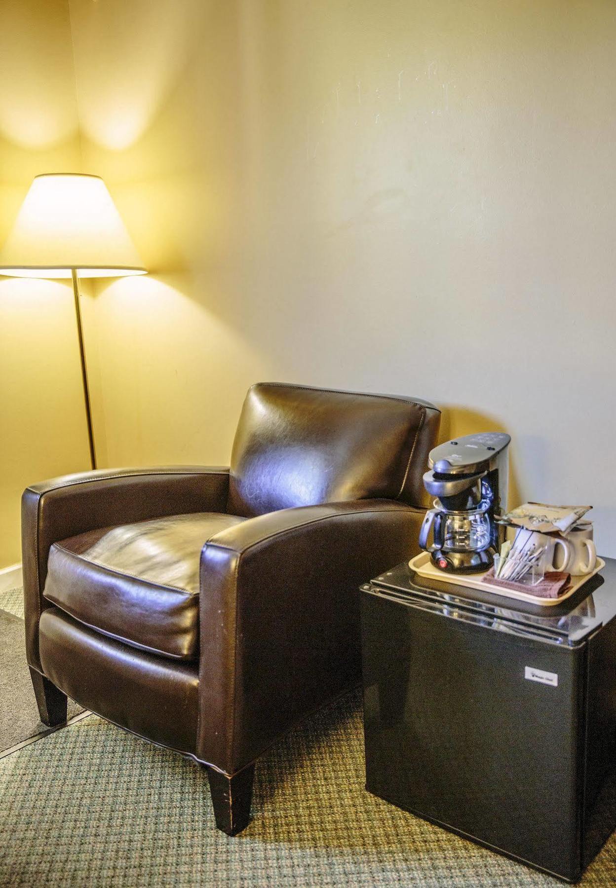 Westward Inn & Suites Langley Esterno foto